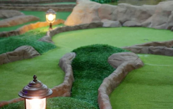How to Build a mini Golf Course business