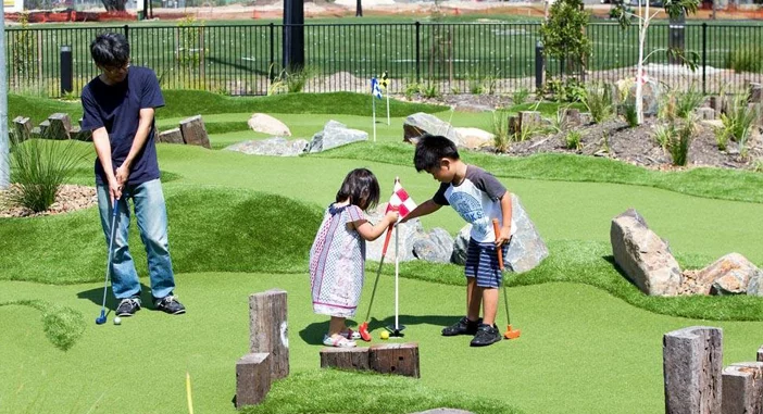 benefits of mini golf for kids